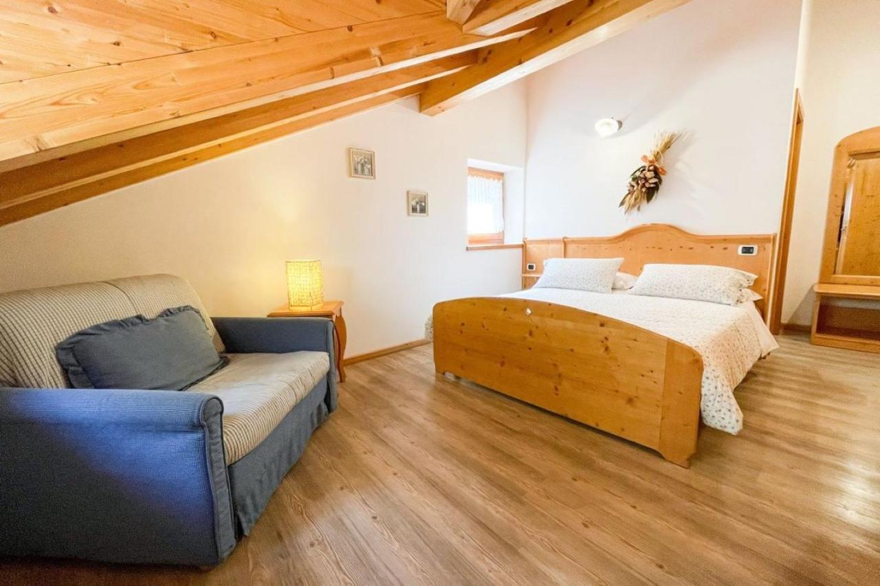 Room & Breakfast Ca Mea Dina Bezzecca Buitenkant foto