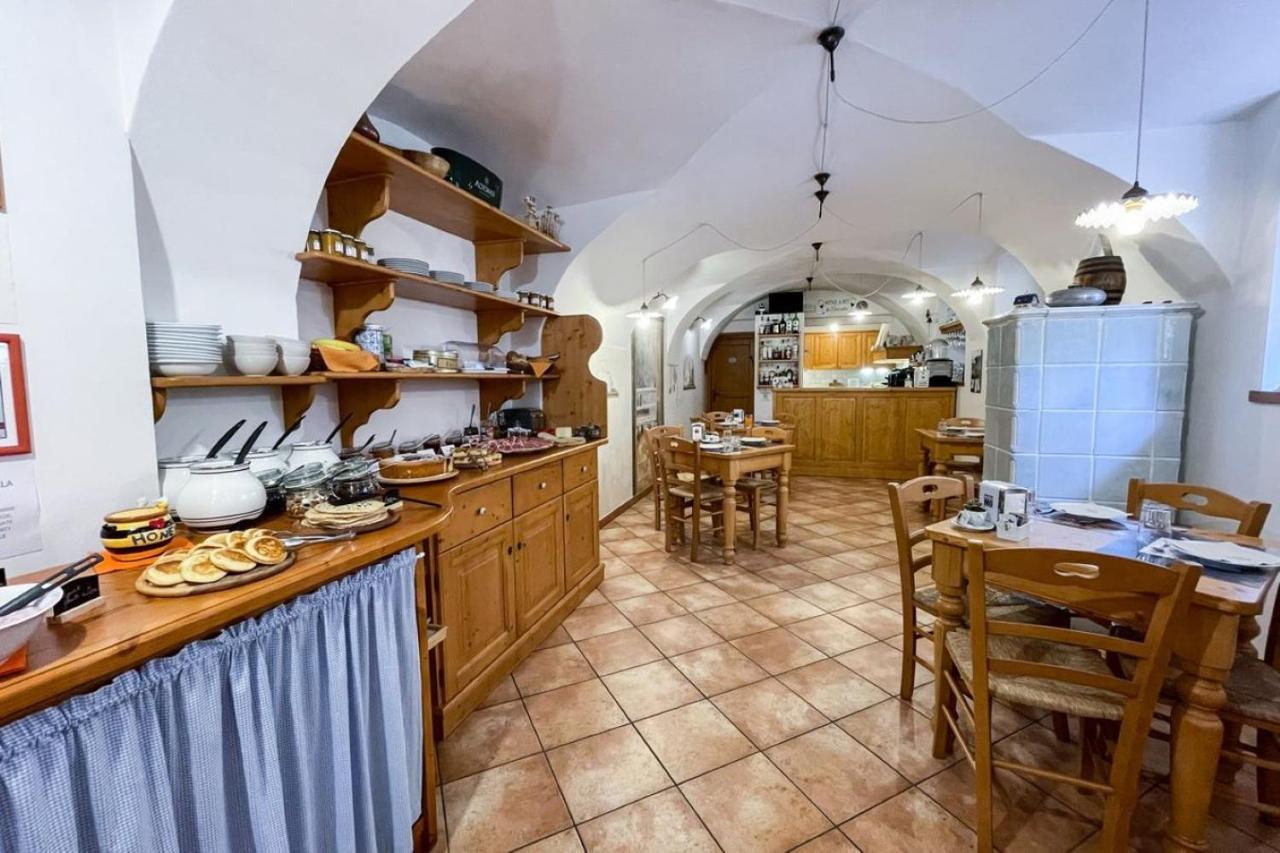 Room & Breakfast Ca Mea Dina Bezzecca Buitenkant foto