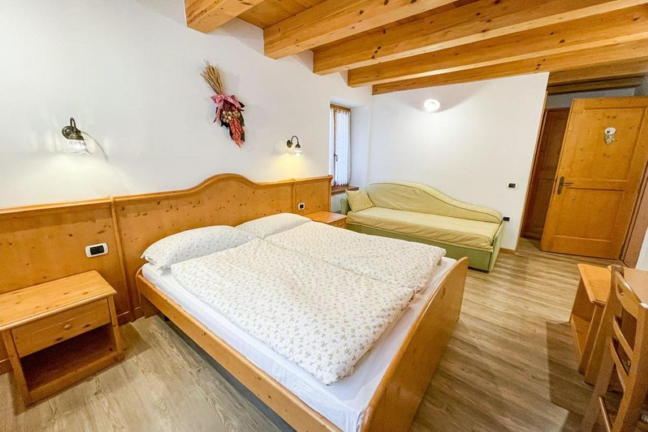 Room & Breakfast Ca Mea Dina Bezzecca Buitenkant foto