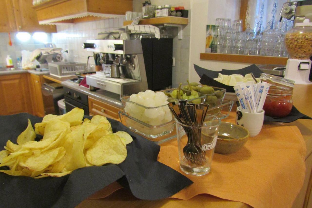 Room & Breakfast Ca Mea Dina Bezzecca Buitenkant foto